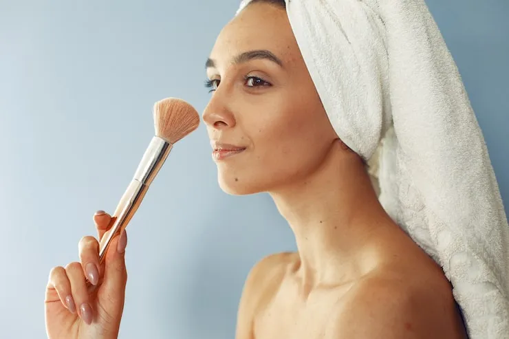 How to Make Your Makeup Last Longer if You Have Oily Skin