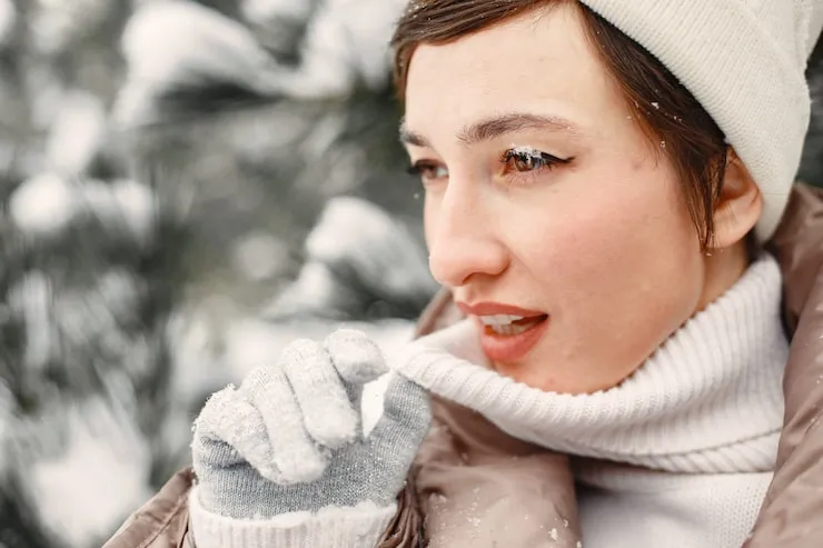Why Sensitive Dry Skin Feels Worse in Winter