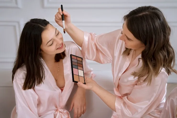 How To Contour Your Face At Home For Beginners